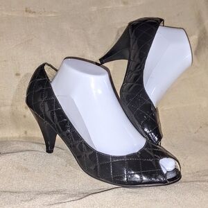 9 Quilted Black Patent Leather Peeptoe Pumps Vintage JenniferLauren EC